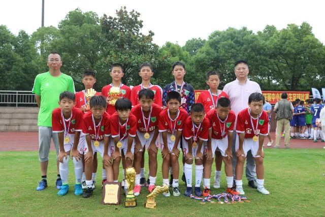 直播海报：霸王归来 何润东助阵苏超宿迁对战南京